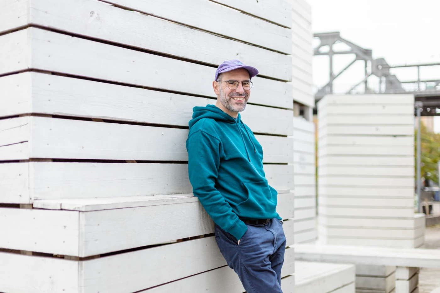 Thomas Binroth, Ernährungscoach bei Foodtrition, lacht in die Kamera